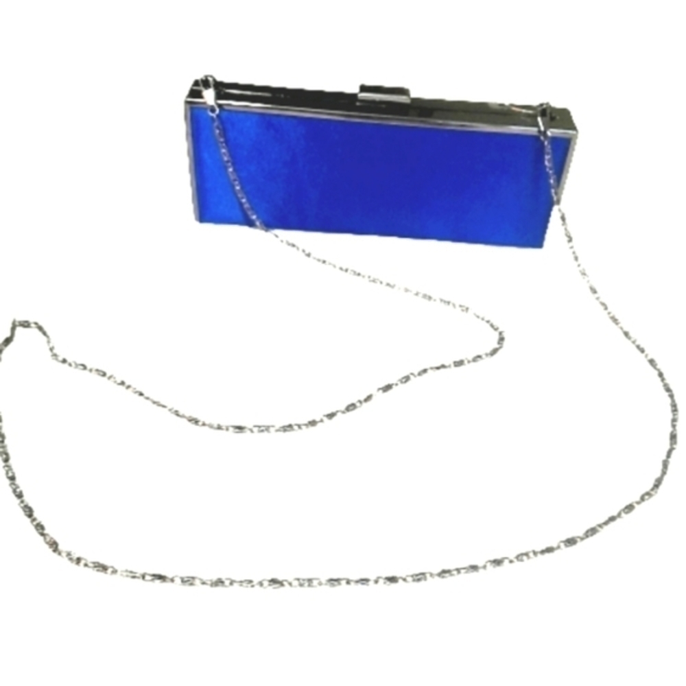 Clutch Purse NWT with chain strap (removable)  Blue. Y2K